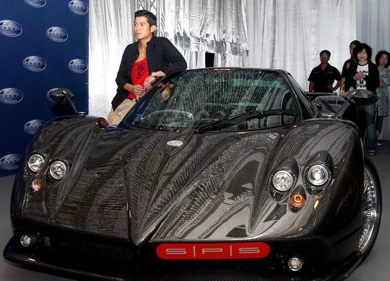 Aaron Kwok with Ferrari