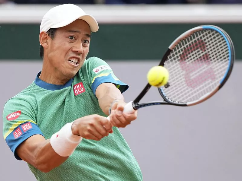 Kei Nishikori plays return
