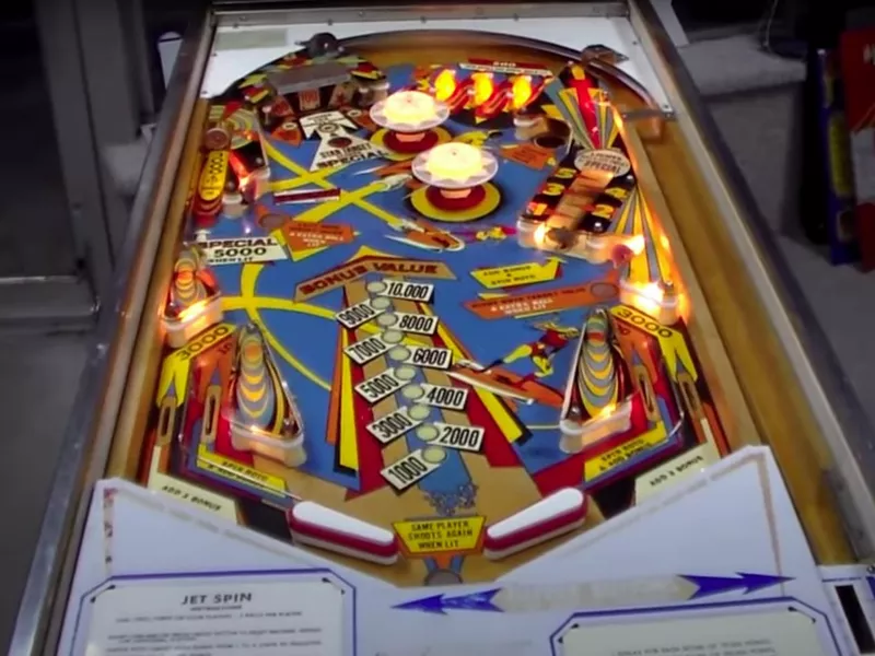 Jet Spin pinball game